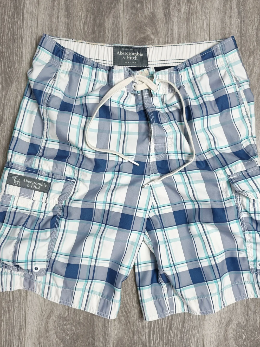 Vintage Y2K Abercrombie & Fitch Men’s Blue Plaid Swim Trunks